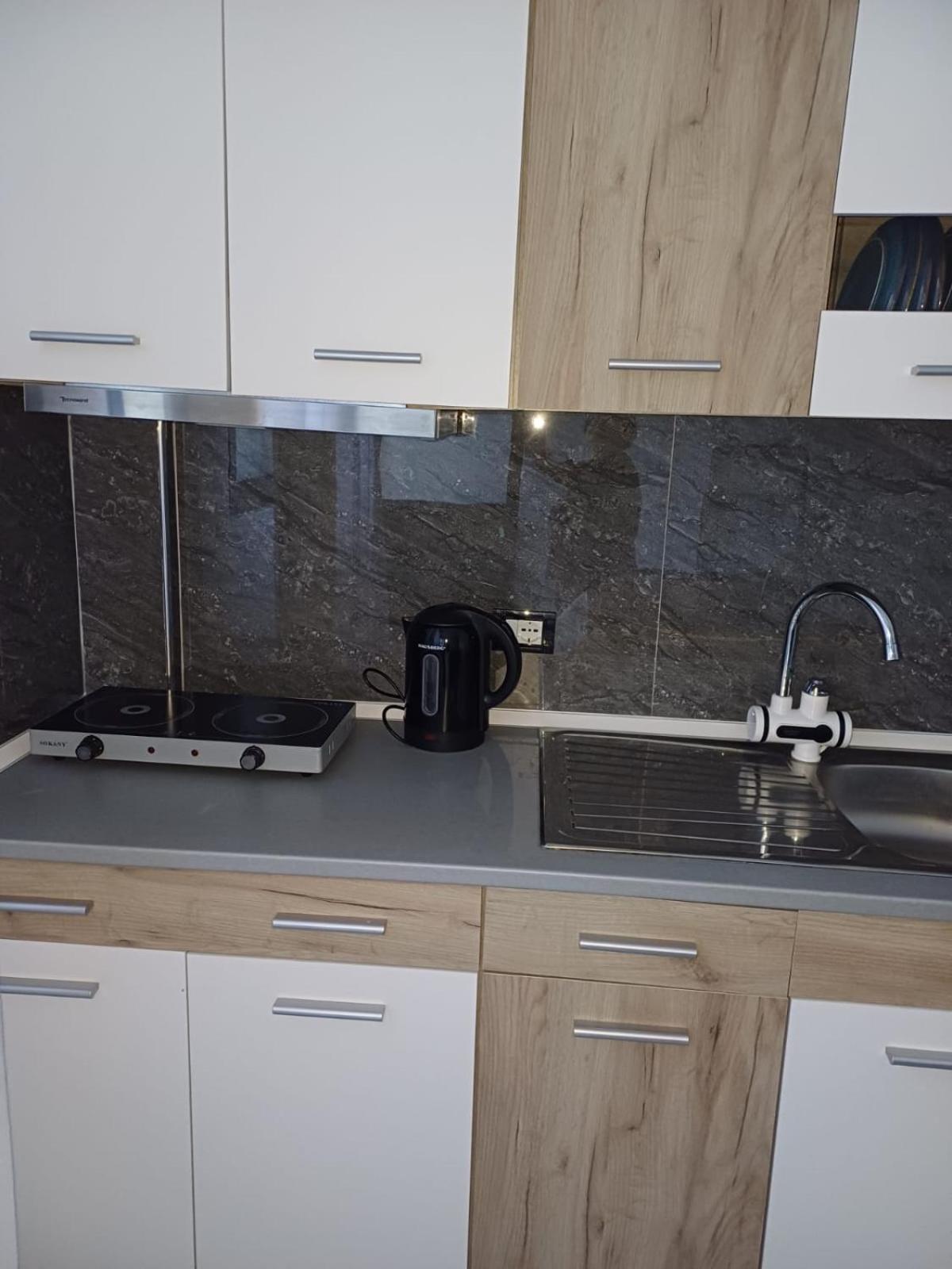 Arben Apartment Durres Bagian luar foto